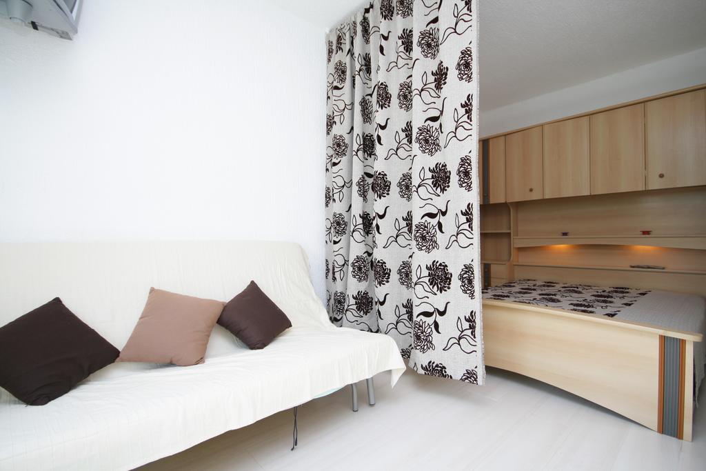 Apartments Maric Primosten Room photo